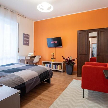 Casa Martina- Airport Free Shuttle-H24 Apartment Бергамо Екстериор снимка