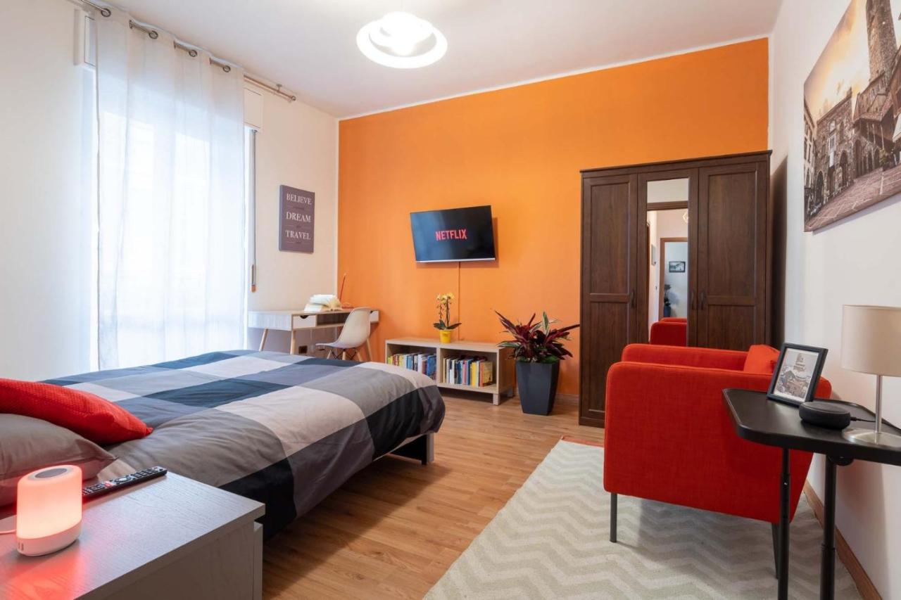 Casa Martina- Airport Free Shuttle-H24 Apartment Бергамо Екстериор снимка